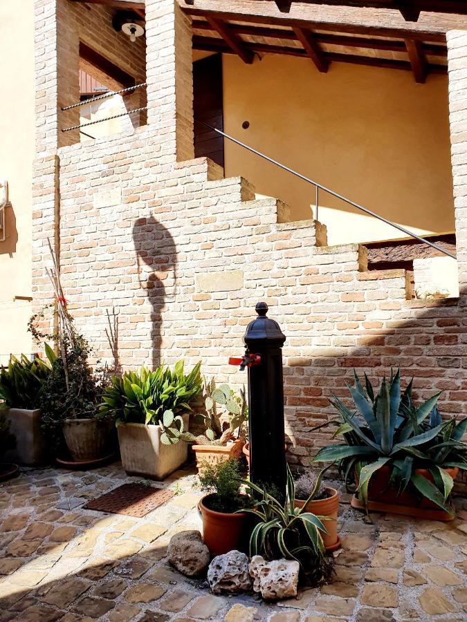 "Affittacamere Al Castello" Tavullia Luaran gambar